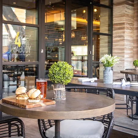 Holiday Inn & Suites Nashville Downtown - Broadway By Ihg-2