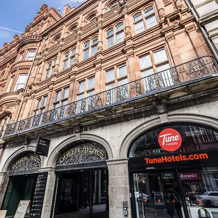 Tune Hotel Liverpool-2