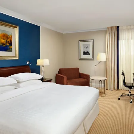 Sheraton Skyline Hotel London Heathrow-2