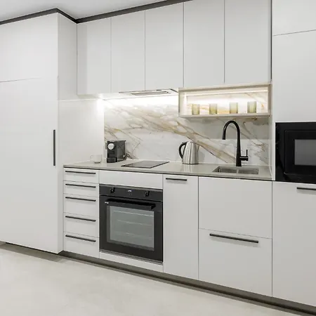Meriton Suites Canberra-2