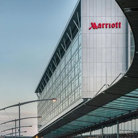 Marriott Montreal Airport In-Terminal Hotel-3
