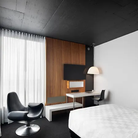 Alt Hotel Toronto Airport-3