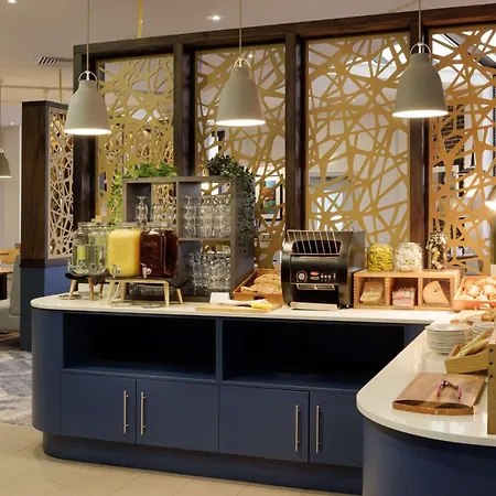 Doubletree By Hilton Manchester Airport-2