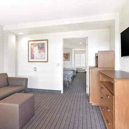 Anaheim Desert Inn & Suites-2