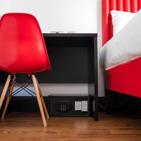 Easyhotel Newcastle-3