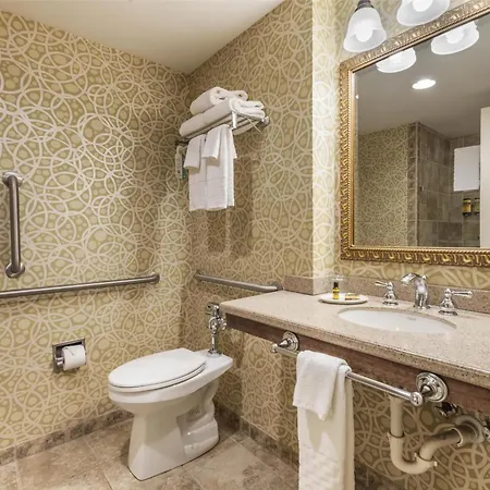 Best Western Plus The Normandy Inn & Suites-3