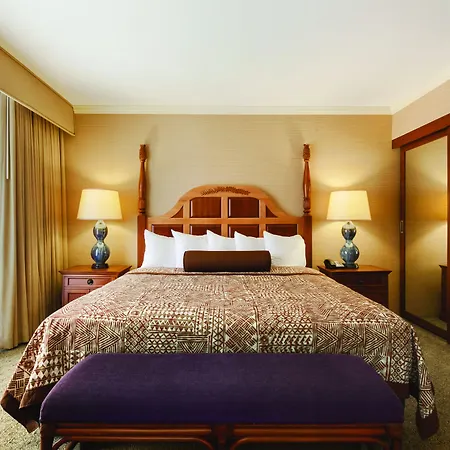 Outrigger Reef Waikiki Beach Resort-2