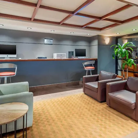 Quality Hotel Dorval Aeroport-2