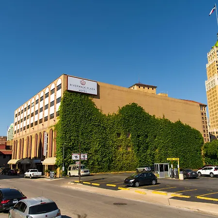 Riverwalk Plaza Hotel-2