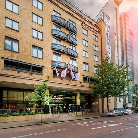 Clayton Hotel Belfast City-3