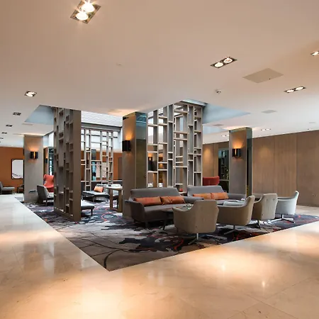 Clayton Hotel Chiswick-2