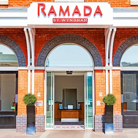 Ramada By Wyndham Belfast-3