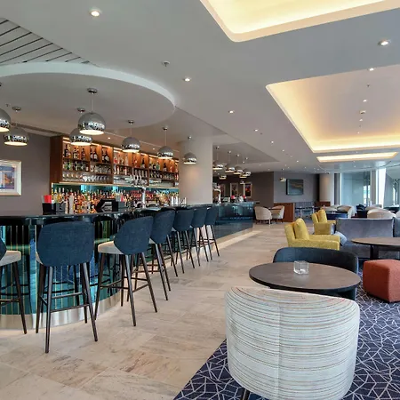 Hilton Garden Inn London Heathrow Terminal 2 And 3-3