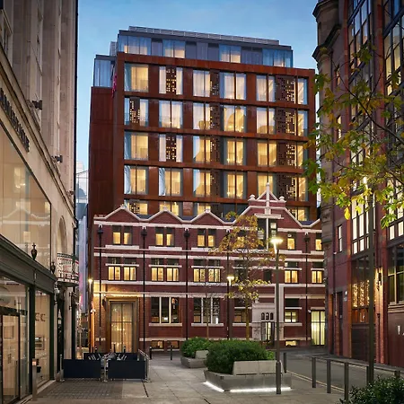 Moxy Manchester City Centre-3
