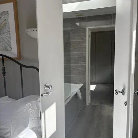 One Warwick Park Hotel-2