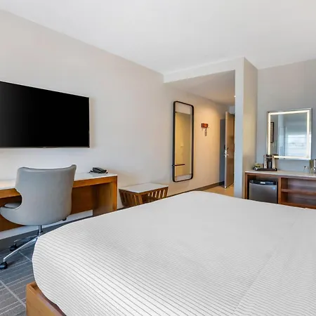 Cambria Hotel Lax-3