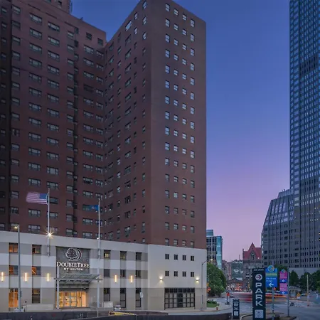 Doubletree By Hilton Hotel & Suites Pittsburgh Downtown-3