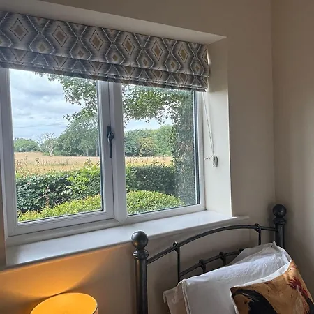 Accommodation Bristol Airport-2