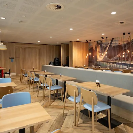 Hampton By Hilton Bristol Airport-3