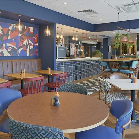 Travelodge Newcastle Central-3
