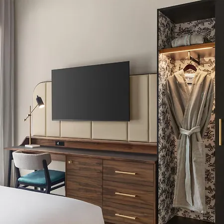 Hyatt Centric Montreal-2