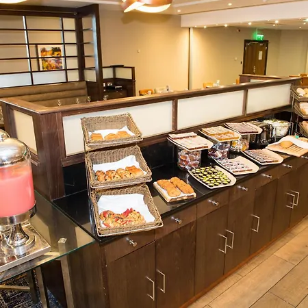 Crowne Plaza London - Gatwick Airport By Ihg-3