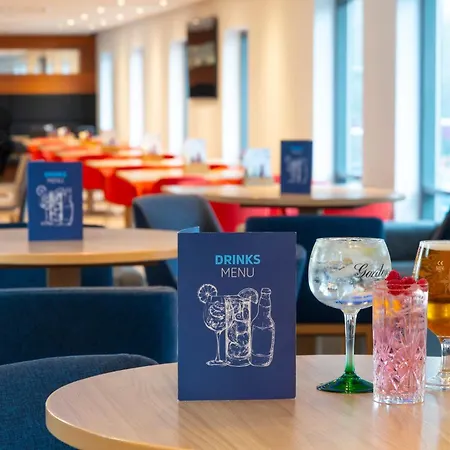 Holiday Inn Express Stevenage By Ihg-2