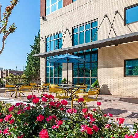 Hampton Inn & Suites National Harbor-Newly Renovated-3