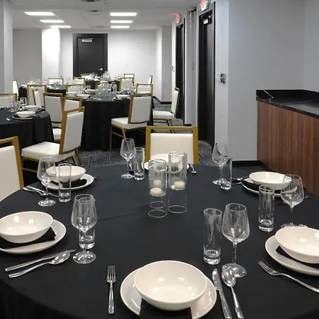 Cambria Hotel Detroit Downtown-2