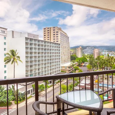 Hyatt Regency Waikiki Beach Resort & Spa-2