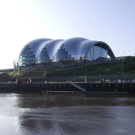 Premier Inn Newcastle Quayside-2