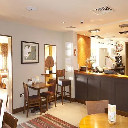 Premier Inn Liverpool John Lennon Airport-3