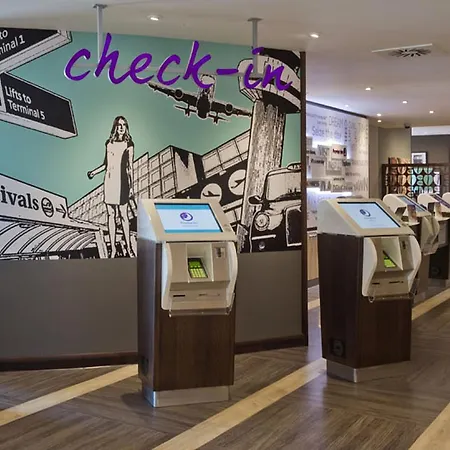Premier Inn Heathrow Airport Terminal 4-2