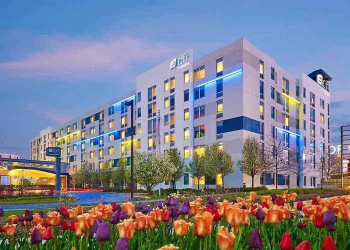 Hotels with ParkingAloft Chicago O'Hare