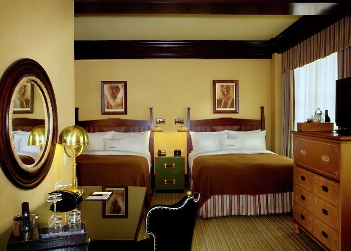 Hotels with ParkingArctic Club