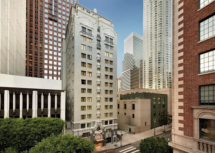 Hotels with ParkingHilton Checkers