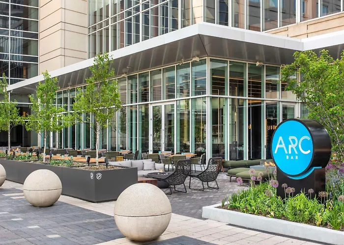 Hotels with ParkingHyatt Regency Mccormick Place Chicago