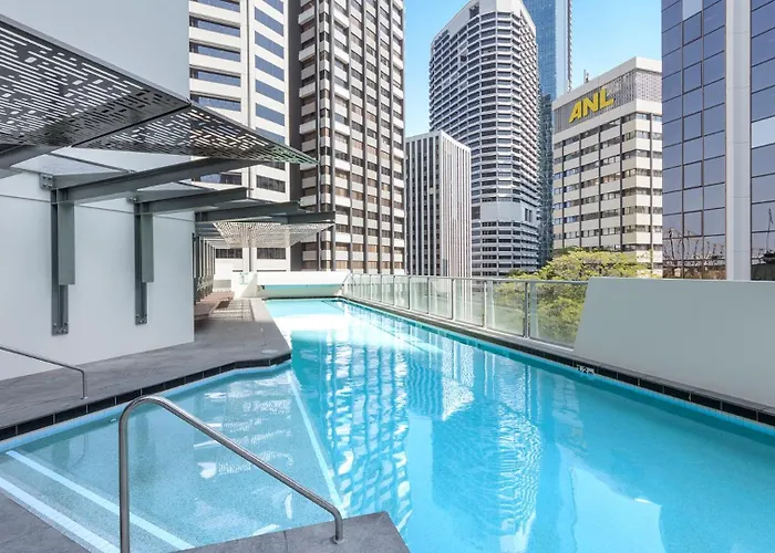 Oaks Brisbane Aurora Suites