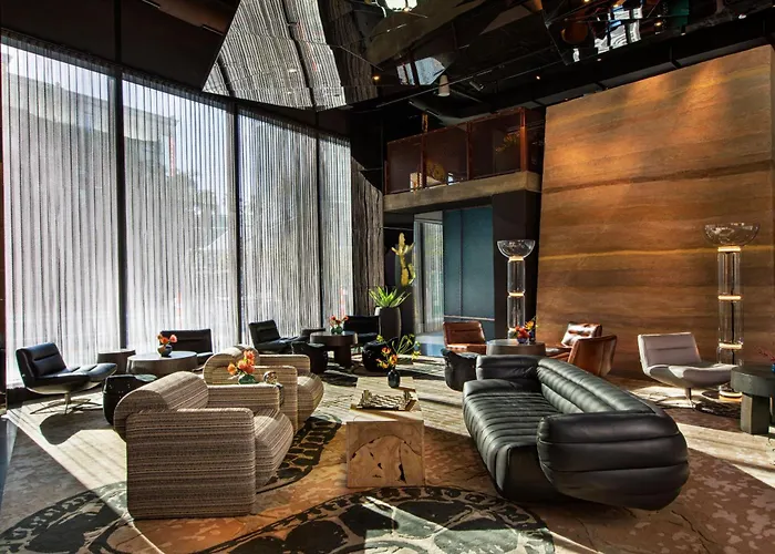 Hotels with ParkingMoxy Downtown Los Angeles