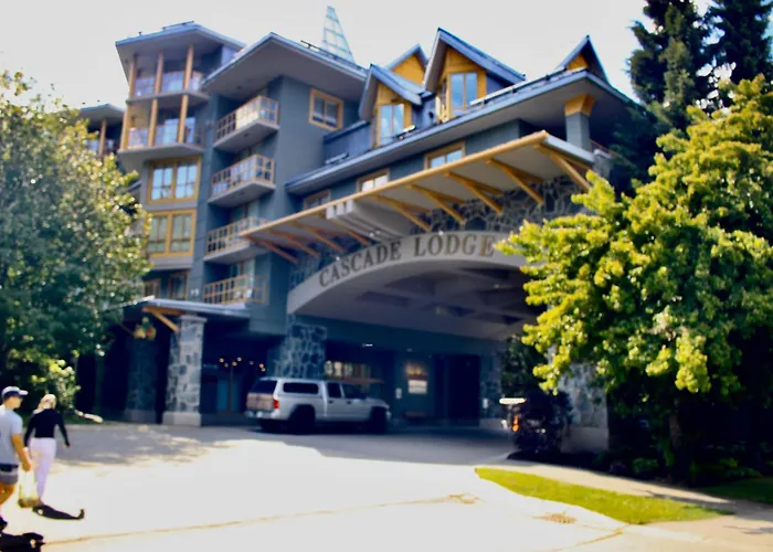 Special At Cascade Lodge August 23-29 With Air Conditioning Swimming Pool Hot Tub Sauna Gym Bike Storage Room Whistler