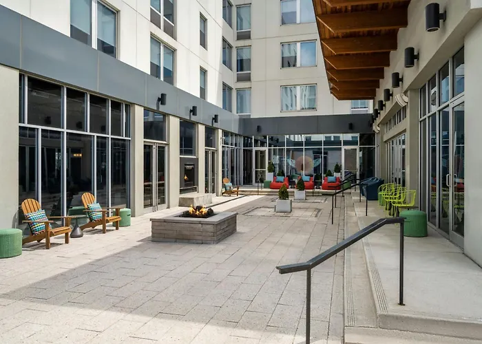 Hotels with ParkingAloft Chicago O'Hare