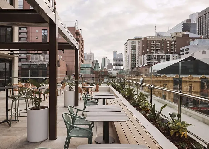 Rydges Melbourne Hotel