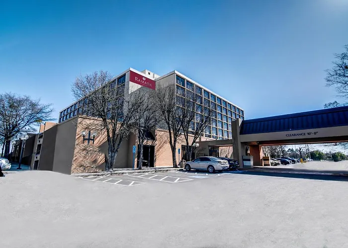 Ramada Plaza By Wyndham Atlanta Airport Hotel College Park