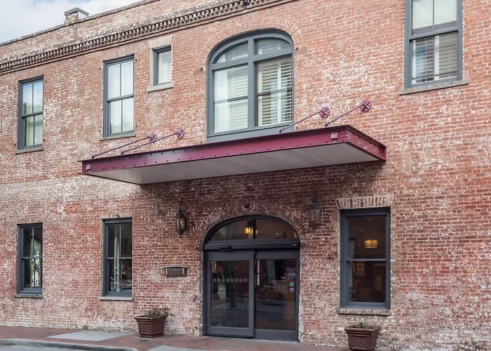 Staybridge Suites Savannah Historic District By Ihg