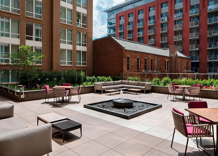 Courtyard By Marriott Washington Downtown/Convention Center Hotel