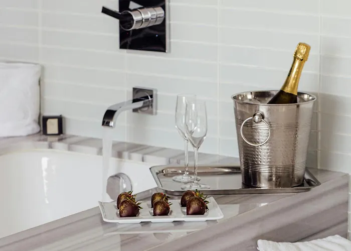 Hotels with ParkingWade