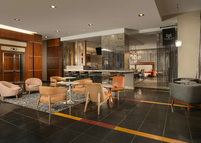 Courtyard Chicago Downtown/Magnificent Mile Hotel