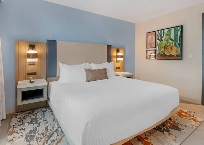 Cambria Hotel Austin Downtown