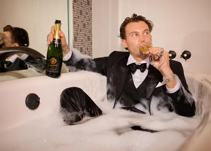 The Vanderpump Las Vegas Hotel & Casino - A Caesars Rewards Destination (Adults Only)
