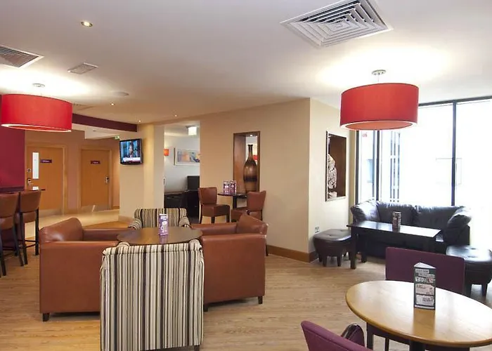 Premier Inn London Heathrow Terminal 5 West Drayton 